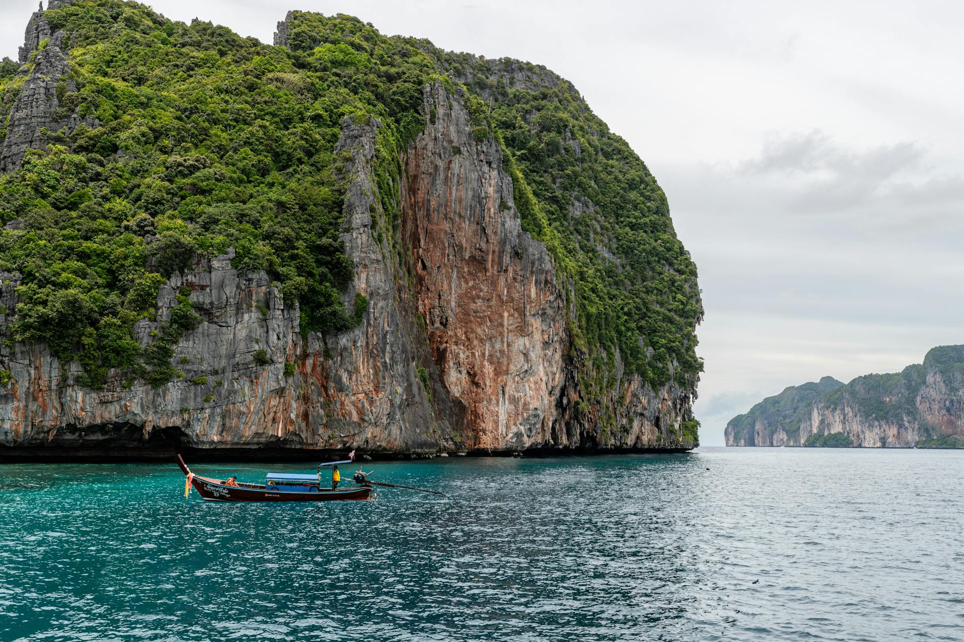 Explore Phi Phi’s safe tropical landscapes with confidence